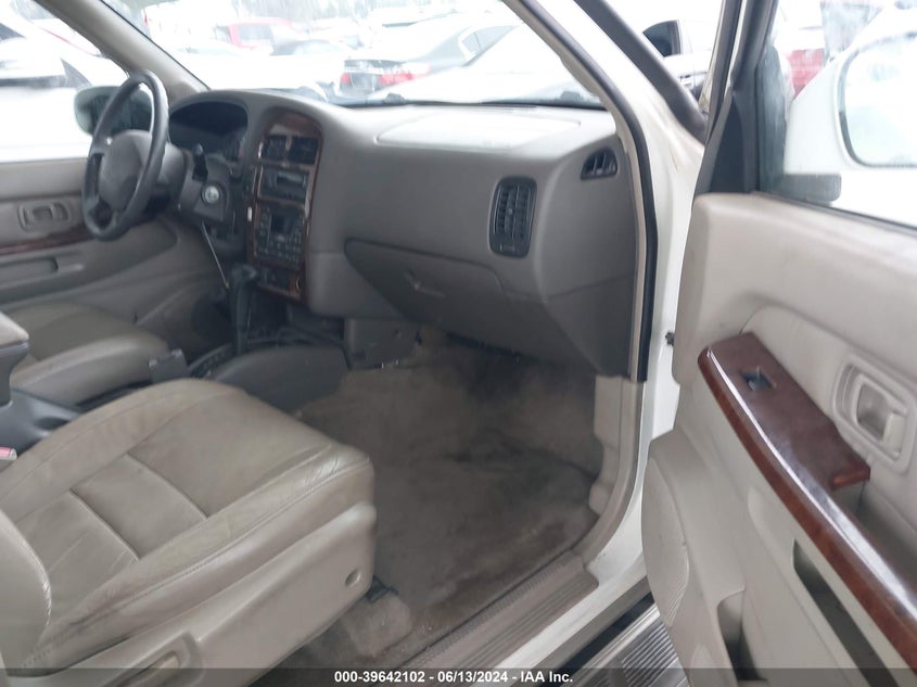 1999 Infiniti Qx4 VIN: JNRAR05Y0XW045407 Lot: 39642102