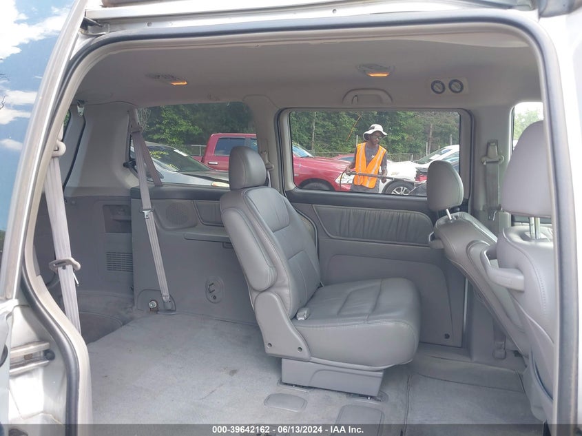 2004 Honda Odyssey Ex-L VIN: 5FNRL18934B057694 Lot: 39642162