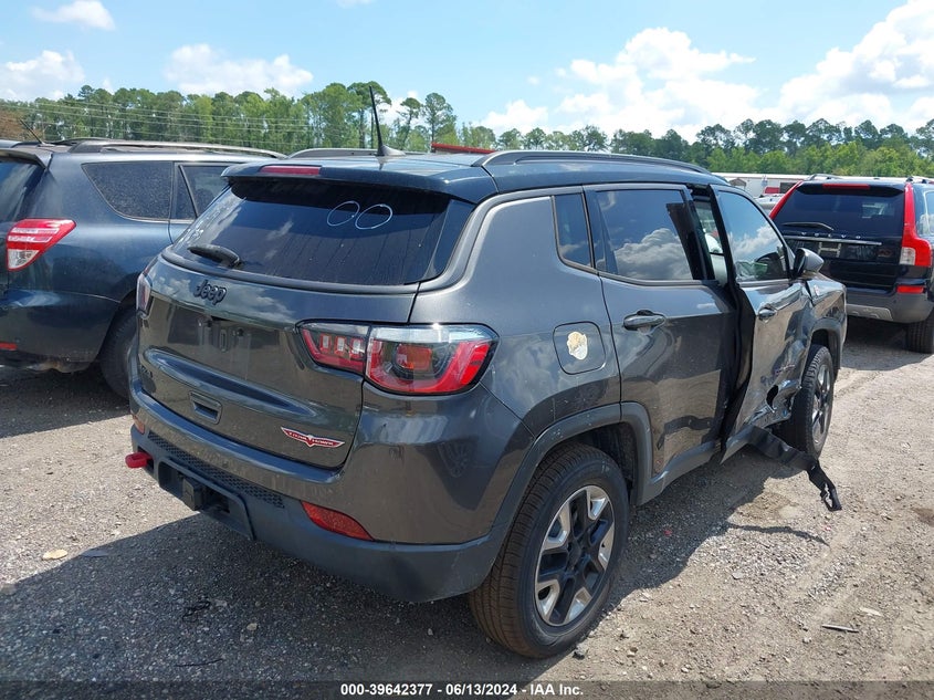 VIN 3C4NJDDB5JT262638 2018 JEEP COMPASS TRAILHAWK 4X4