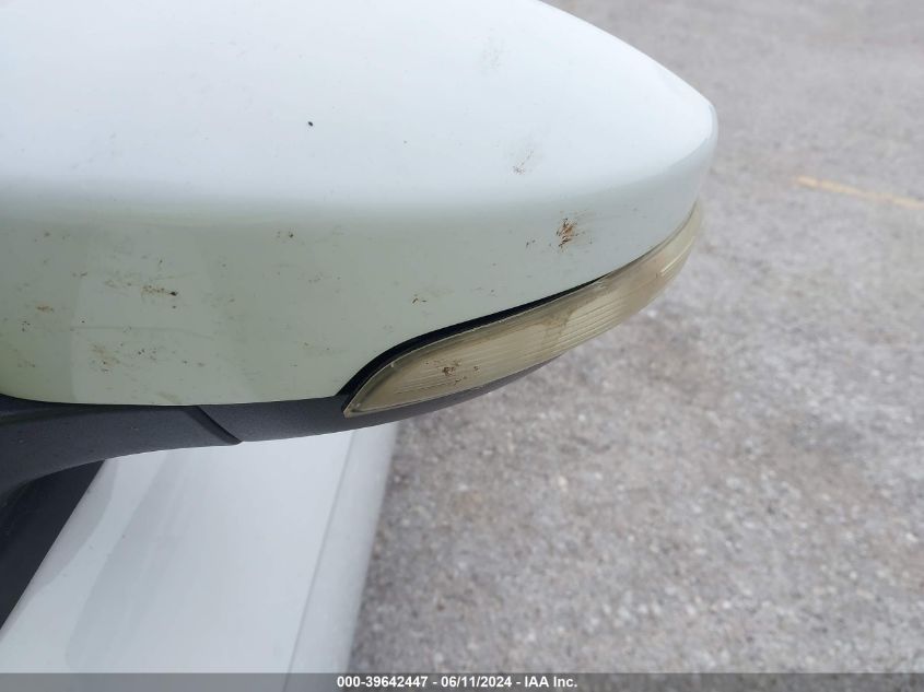 2017 Ford Focus Se VIN: 1FADP3F27HL300562 Lot: 39642447