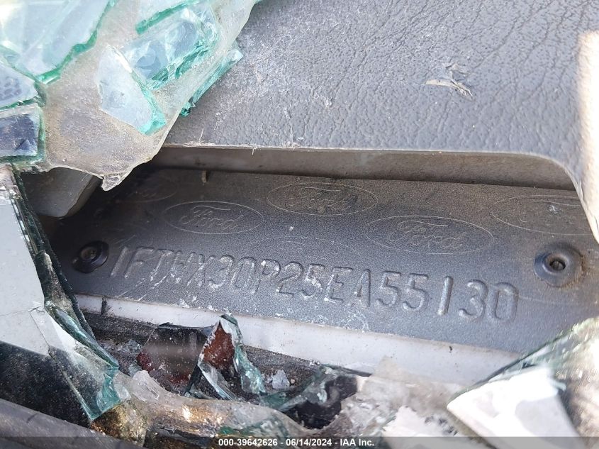 2005 Ford F-350 Lariat/Xl/Xlt VIN: 1FTWX30P25EA55130 Lot: 39642626