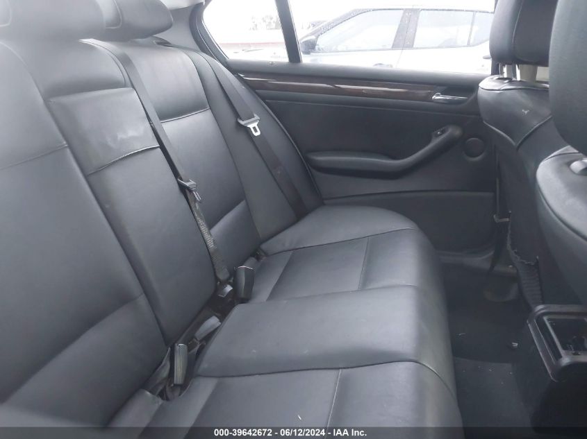 2003 BMW 325I VIN: WBAAZ33493PH33668 Lot: 39642672