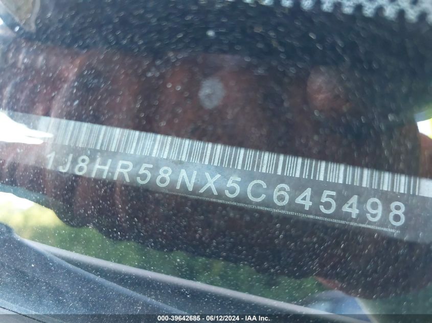 2005 Jeep Grand Cherokee Limited VIN: 1J8HR58NX5C645498 Lot: 39642685
