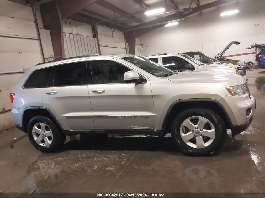 2011 Jeep Grand Cherokee Laredo VIN: 1J4RR4GG7BC737702 Lot: 39642917