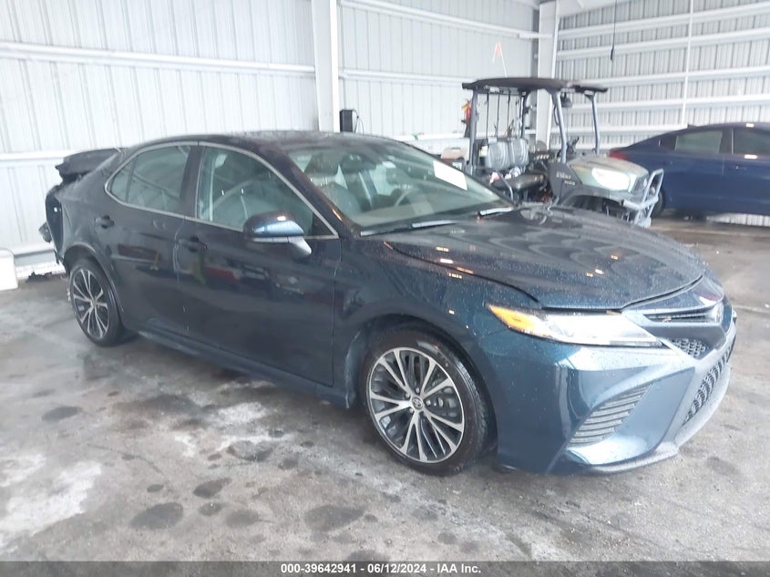 TOYOTA CAMRY SE 2020