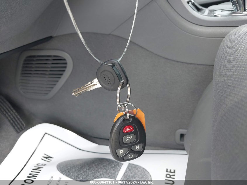 2017 CHEVROLET TRAVERSE 2LT - 1GNKRHKD1HJ179000