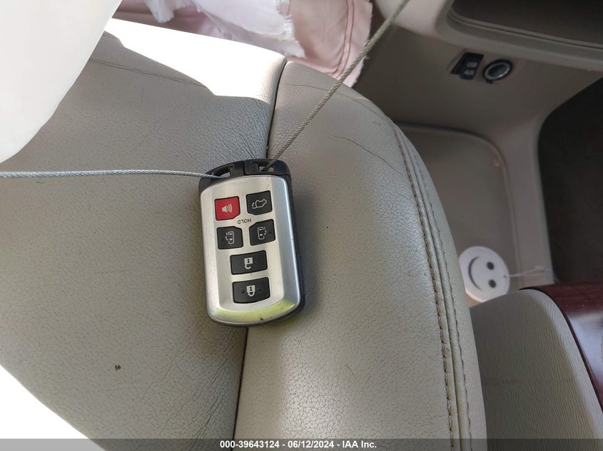 2014 Toyota Sienna Xle V6 8 Passenger VIN: 5TDYK3DCXES459866 Lot: 39643124