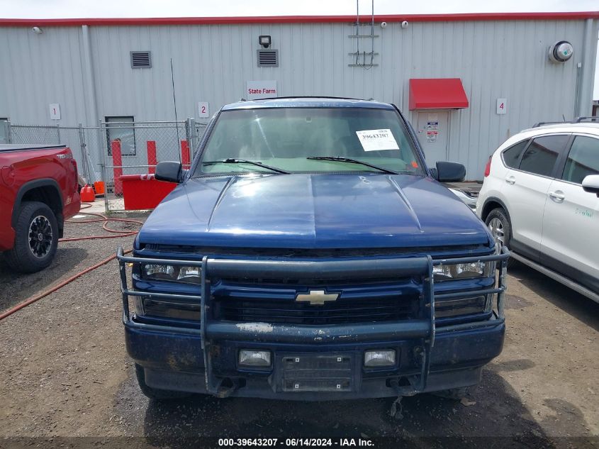 2000 Chevrolet Tahoe Z71 VIN: 1GNEK13R7YR139024 Lot: 39643207