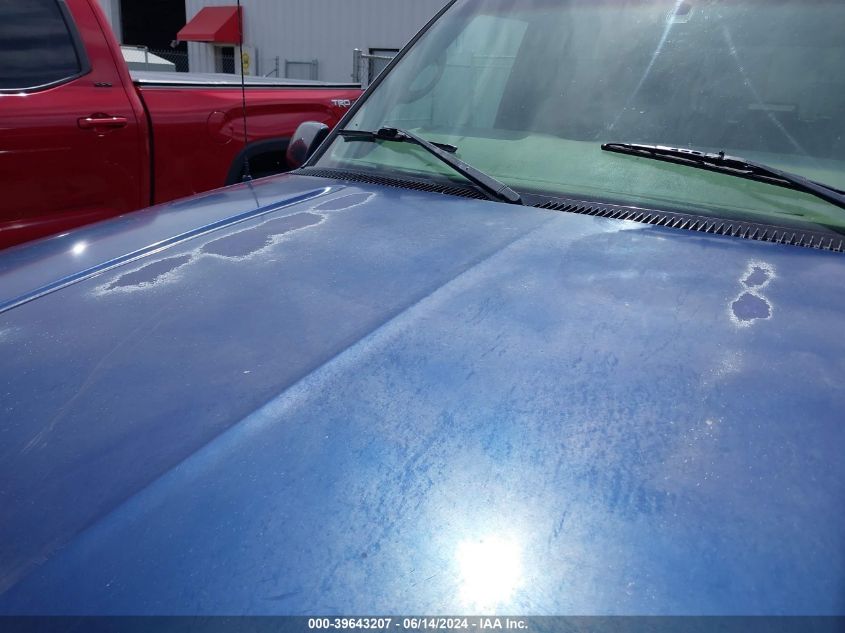 2000 Chevrolet Tahoe Z71 VIN: 1GNEK13R7YR139024 Lot: 39643207