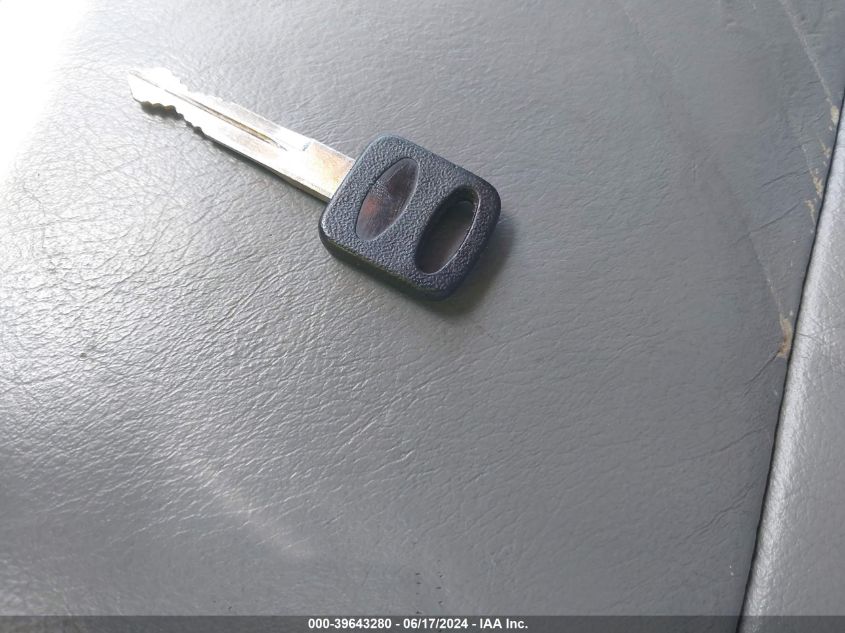 2004 Ford F-250 Lariat/Xl/Xlt VIN: 1FTNW21S54EA61935 Lot: 39643280