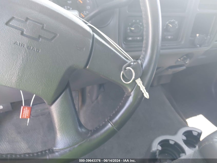 2004 Chevrolet Silverado 1500 Ls VIN: 2GCEK13T341412659 Lot: 39643376