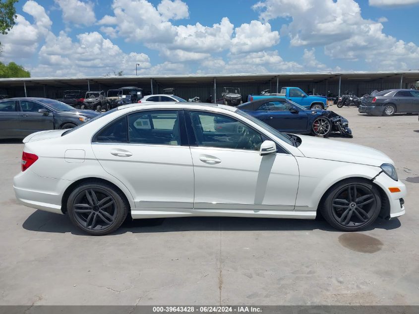 2012 Mercedes-Benz C 300 Luxury 4Matic/Sport 4Matic VIN: WDDGF8BB4CR213985 Lot: 39643428