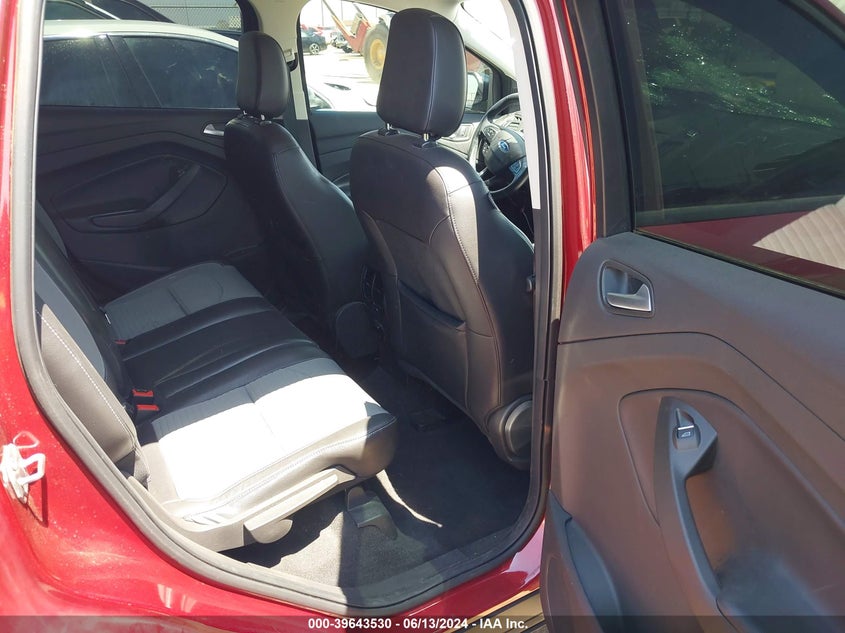 VIN 1FMCU0GD6KUB34836 2019 FORD ESCAPE SE