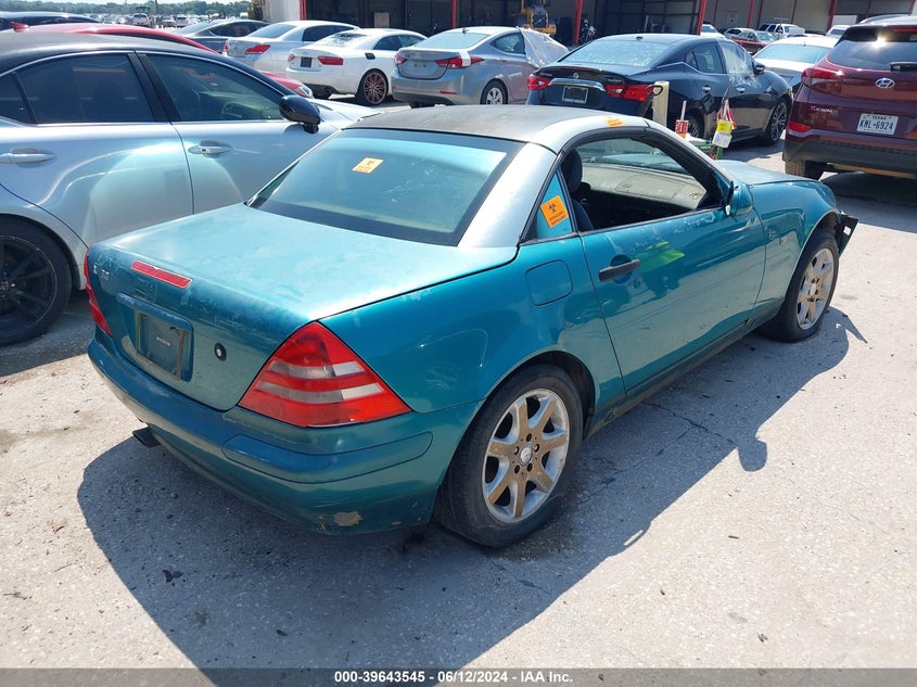 1998 Mercedes-Benz Slk 230 VIN: WDBKK47F9WF077197 Lot: 39643545