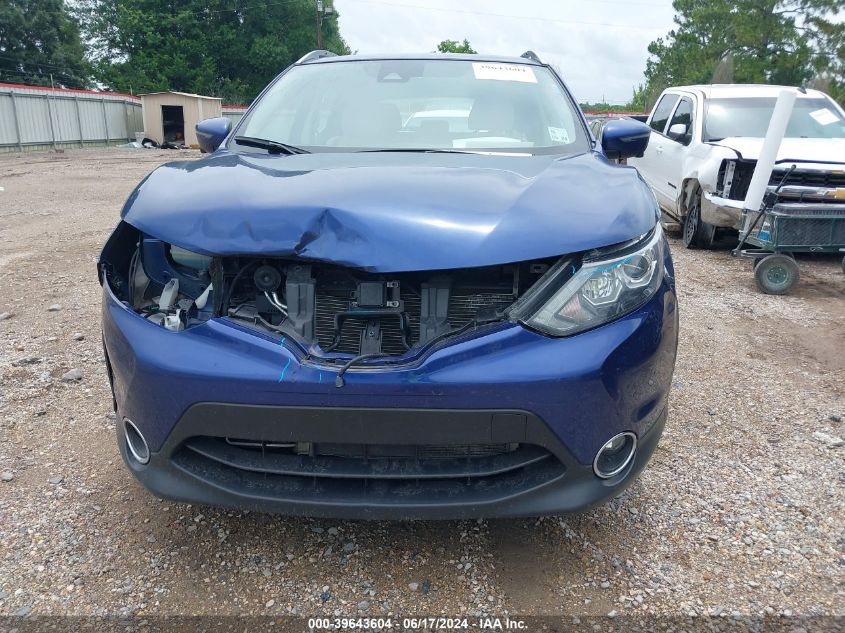 JN1BJ1CR9JW204979 2018 Nissan Rogue Sport Sl