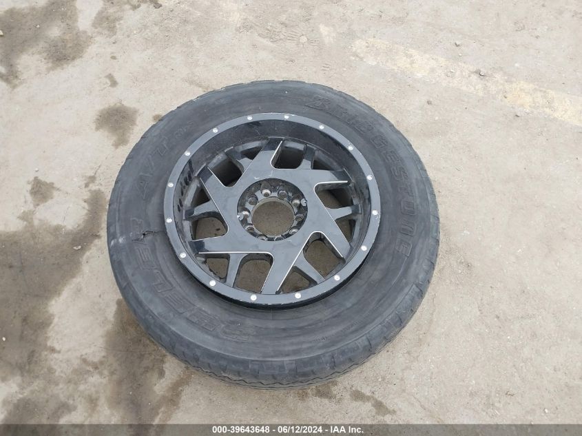 2000 Ford Expedition Xlt VIN: 1FMRU15L5YLB13243 Lot: 39643648