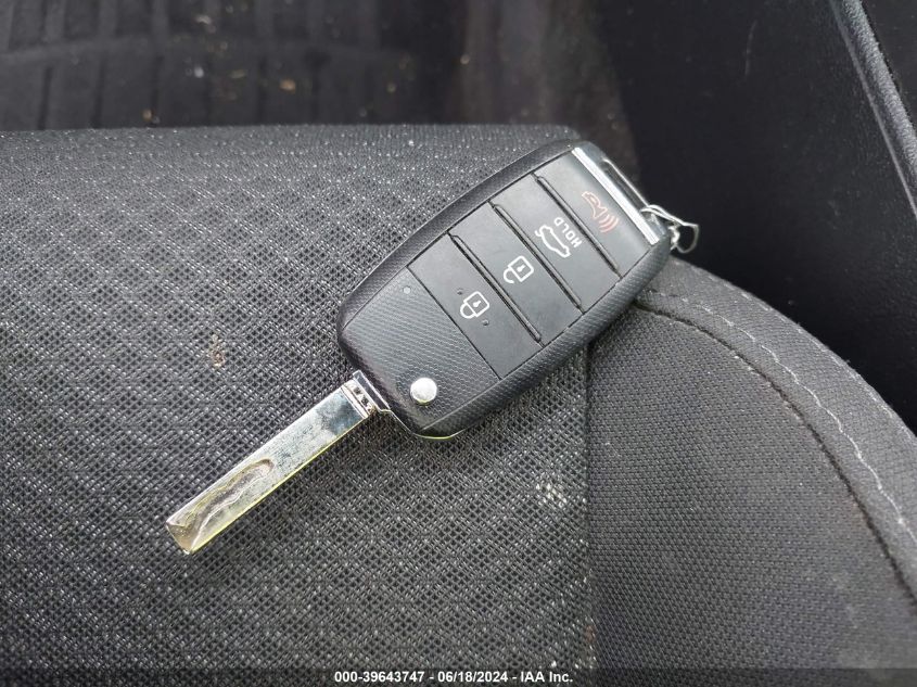 2018 Kia Optima Lx VIN: 5XXGT4L30JG272776 Lot: 39643747