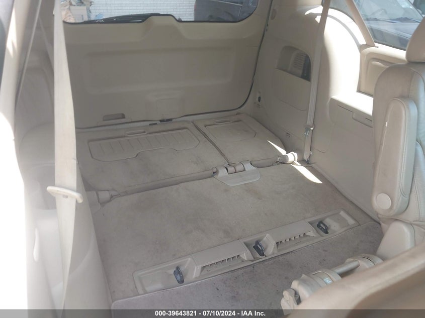 2008 Honda Odyssey Touring VIN: 5FNRL38838B005801 Lot: 39643821