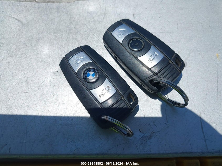 2007 BMW 335 VIN: WBAVB73527PA86087 Lot: 39643892