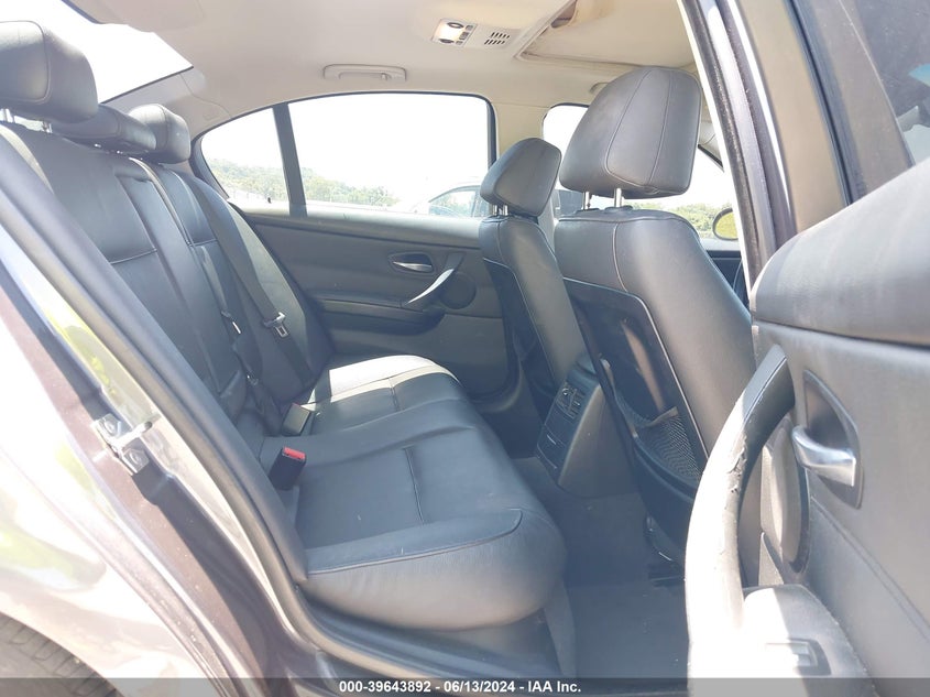 2007 BMW 335 VIN: WBAVB73527PA86087 Lot: 39643892