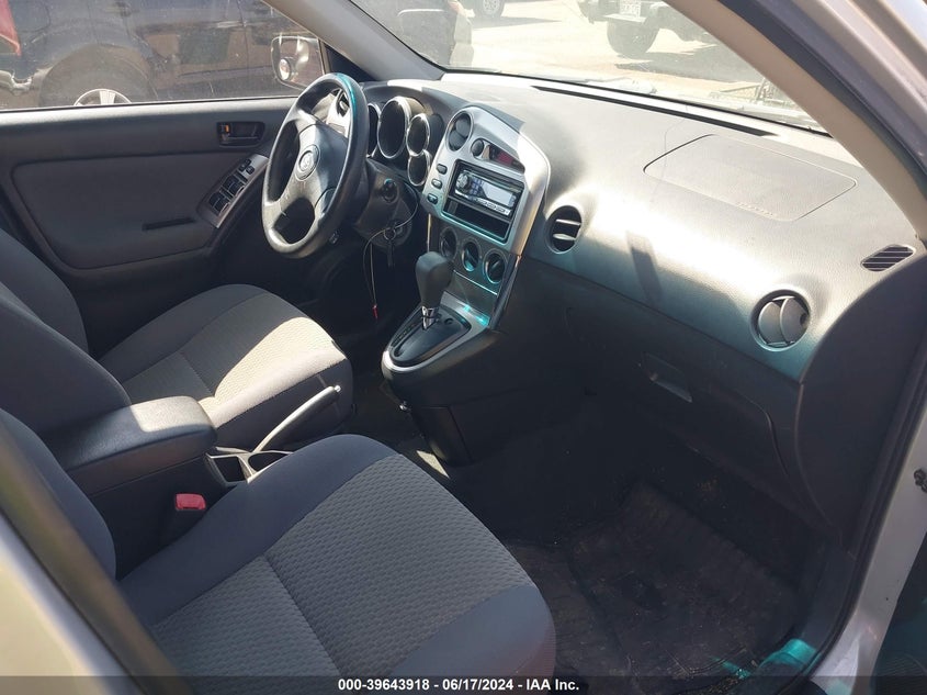 2006 Toyota Matrix VIN: 2T1KR32E66C589823 Lot: 39643918