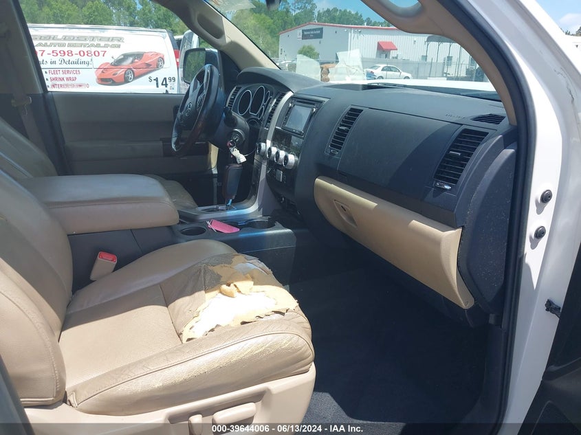 2015 Toyota Sequoia Platinum 5.7L V8 VIN: 5TDDW5G16FS117616 Lot: 39644006