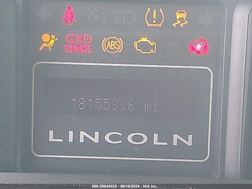 2010 Lincoln Navigator VIN: 5LMJJ2H5XAE101718 Lot: 39644032