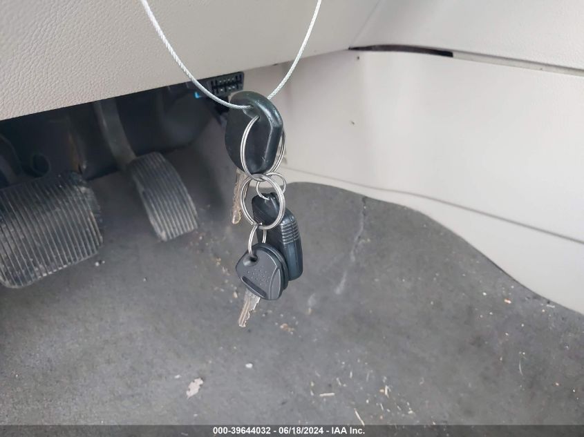 2010 Lincoln Navigator VIN: 5LMJJ2H5XAE101718 Lot: 39644032