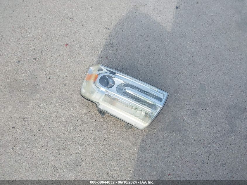 2010 Lincoln Navigator VIN: 5LMJJ2H5XAE101718 Lot: 39644032