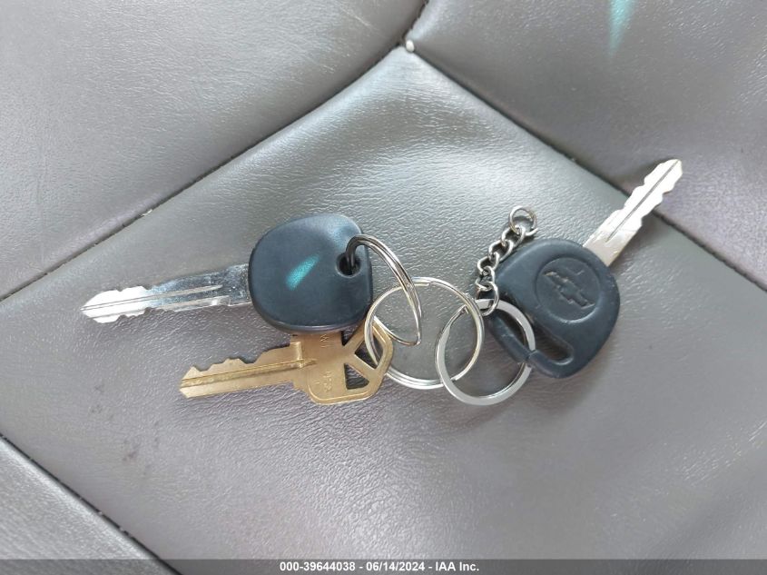 2003 Chevrolet Tahoe Lt VIN: 1GNEC13Z73R102884 Lot: 39644038