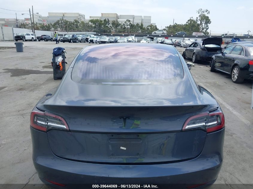 2018 Tesla Model 3 Long Range/Mid Range VIN: 5YJ3E1EA0JF009533 Lot: 39644069