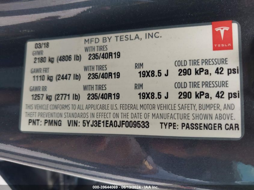 2018 Tesla Model 3 Long Range/Mid Range VIN: 5YJ3E1EA0JF009533 Lot: 39644069