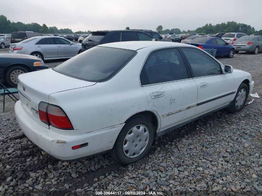 1997 Honda Accord Lx VIN: 1HGCD5635VA213819 Lot: 39644117