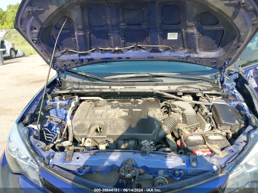 2017 Toyota Corolla Se VIN: 2T1BURHE8HC875409 Lot: 39644181