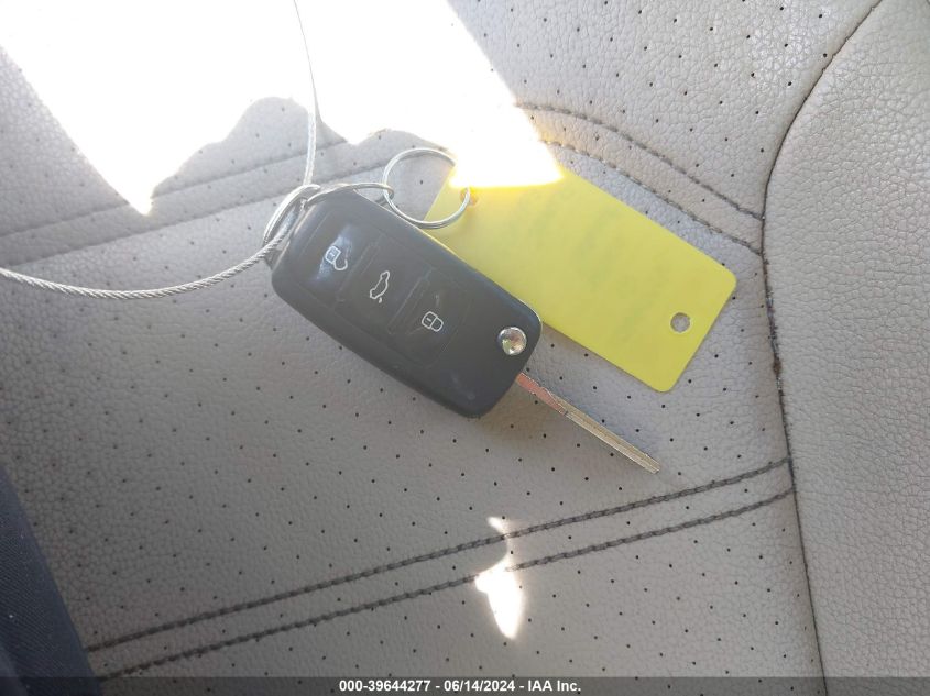 2012 Volkswagen Passat 2.5L Se VIN: 1VWBP7A35CC061625 Lot: 39644277