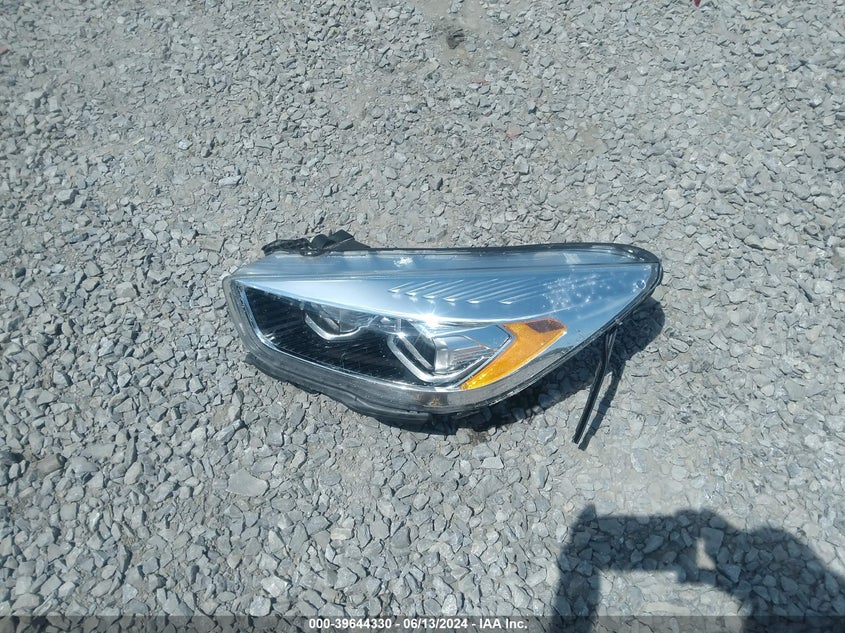 2017 Ford Escape Titanium VIN: 1FMCU9JD6HUE28209 Lot: 39644330