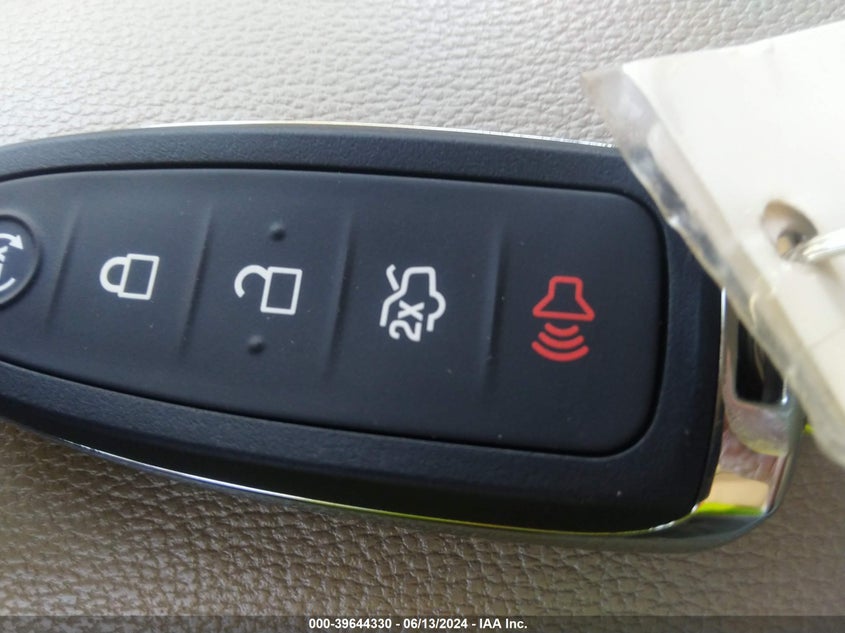 2017 Ford Escape Titanium VIN: 1FMCU9JD6HUE28209 Lot: 39644330