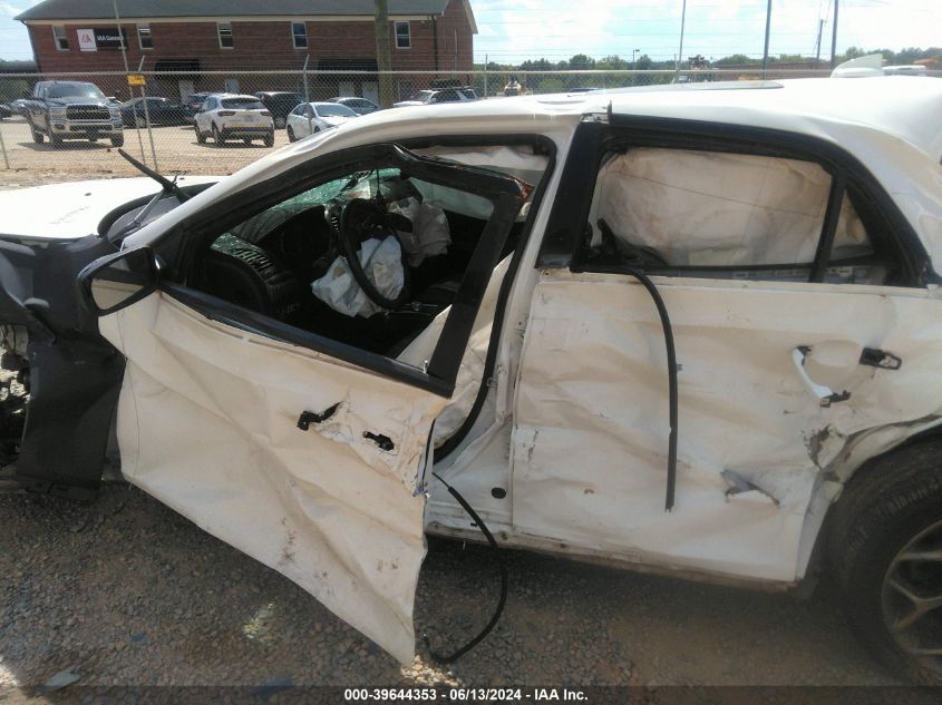 2016 Chrysler 300 300S VIN: 2C3CCABGXGH161597 Lot: 39644353