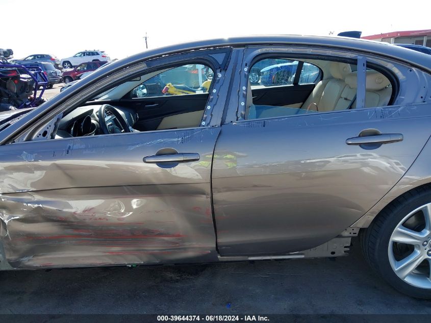 2017 Jaguar Xe 35T Premium VIN: SAJAJ4BV9HA974374 Lot: 39644374