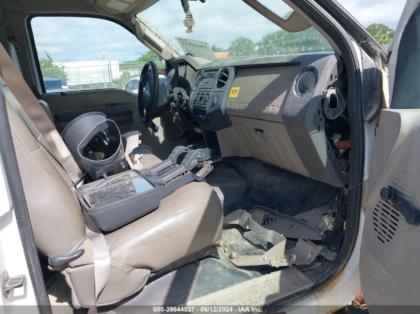 2008 Ford F-450 Chassis Lariat/Xl/Xlt VIN: 1FDXW47R58EE54926 Lot: 39644537