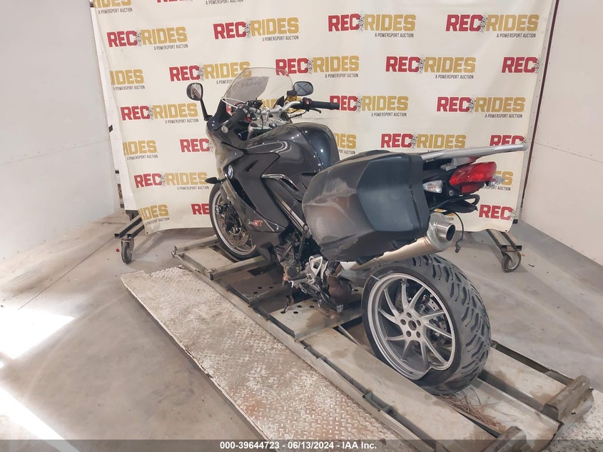 2014 BMW F800 GT - WB10B1302EZF87722