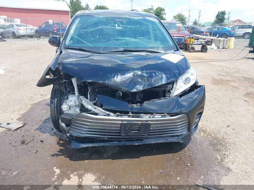 2018 Toyota Sienna Xle 8 Passenger VIN: 5TDYZ3DCXJS909070 Lot: 39644774
