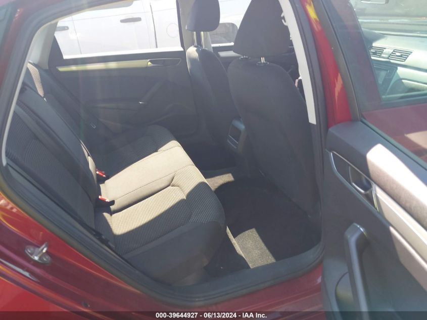 2018 Volkswagen Passat 2.0T R-Line/2.0T S VIN: 1VWAA7A35JC018610 Lot: 39644927