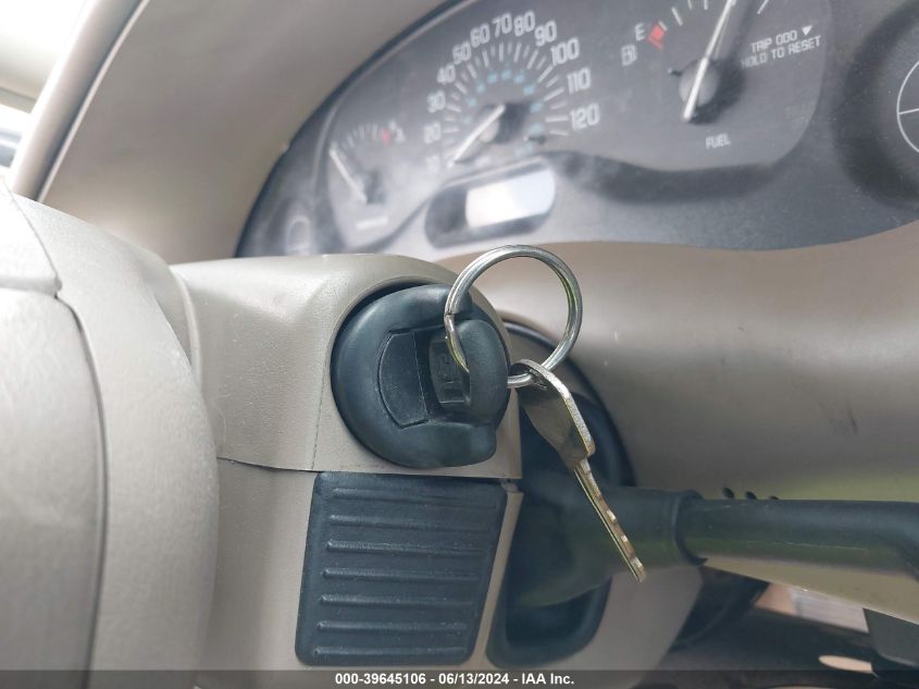 2005 Buick Century VIN: 2G4WS52J051104793 Lot: 39645106