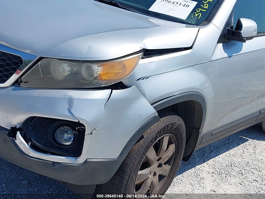 2011 Kia Sorento Lx VIN: 5XYKT4A15BG155977 Lot: 39645140
