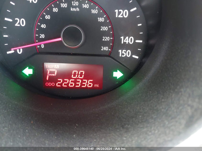 2011 Kia Sorento Lx VIN: 5XYKT4A15BG155977 Lot: 39645140