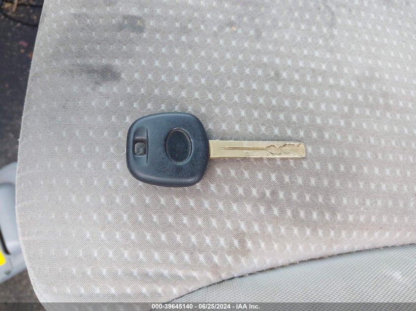 2011 Kia Sorento Lx VIN: 5XYKT4A15BG155977 Lot: 39645140