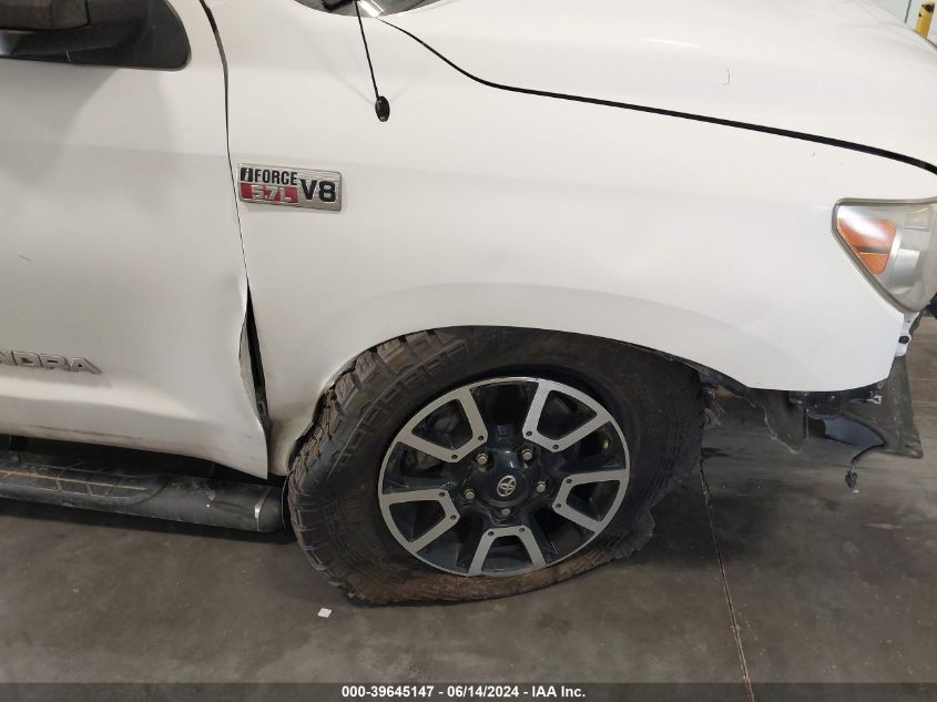 2008 Toyota Tundra Base 5.7L V8 VIN: 5TFCV54198X007885 Lot: 39645147