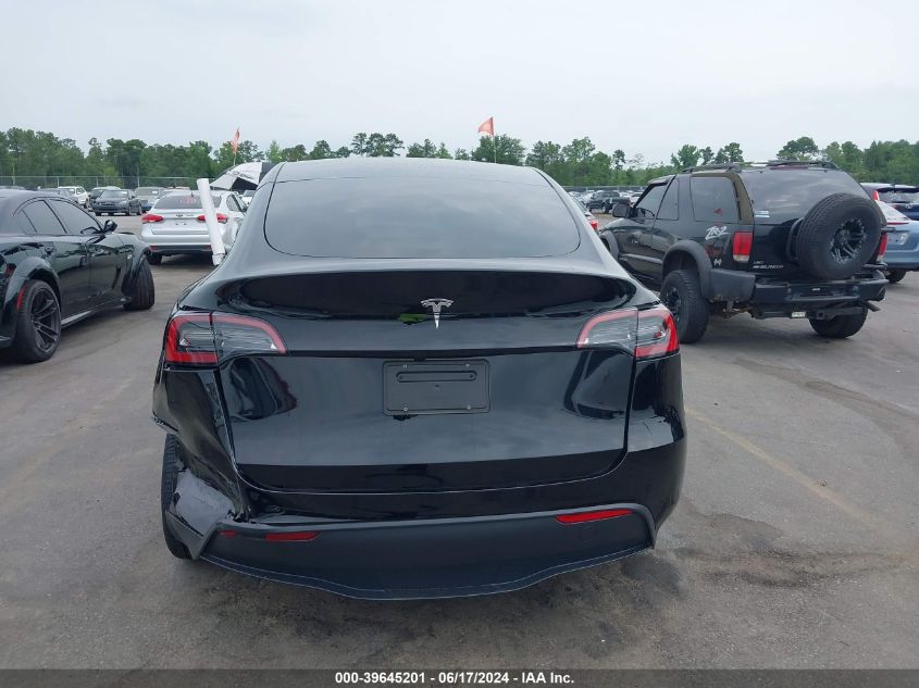 2024 Tesla Model Y Rwd VIN: 7SAYGDED0RF047922 Lot: 39645201