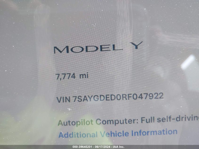 2024 Tesla Model Y Rwd VIN: 7SAYGDED0RF047922 Lot: 39645201